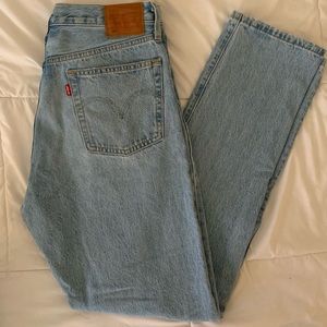 Levi’s 501 straight leg jeans